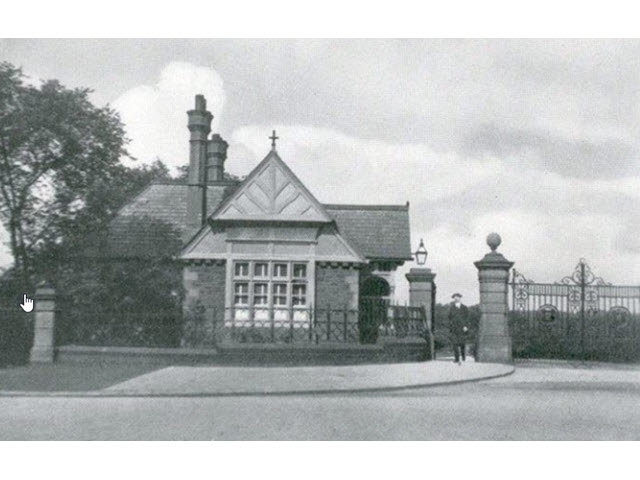 Entrance Lodge to Mesnes Park